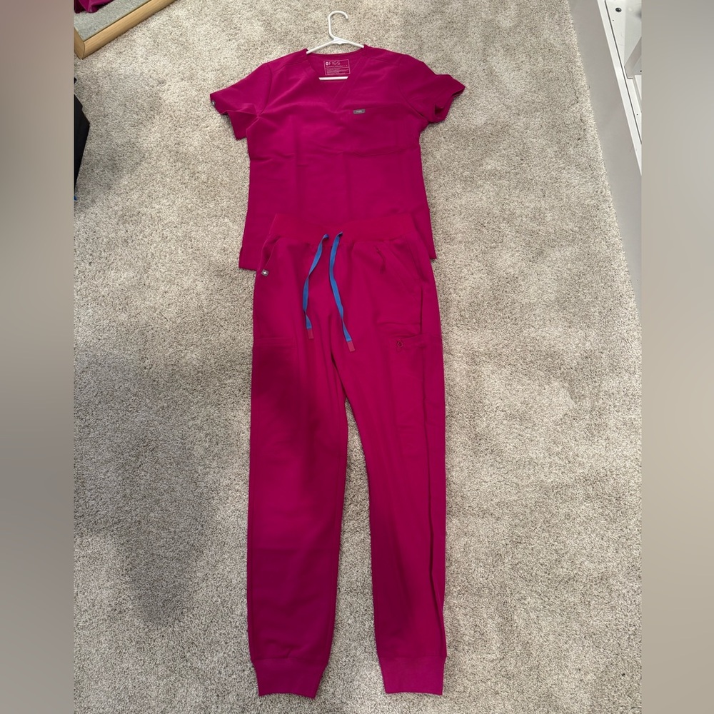 Raspberry colored figs